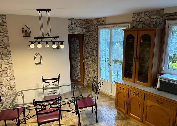Agreable Maison De Ville Avec Tout A Proximite